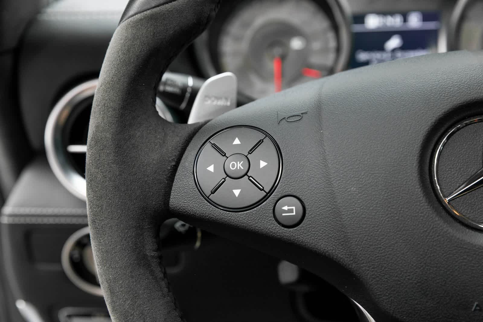 Thumbnail: 2012 Mercedes-Benz SLS AMG - 28