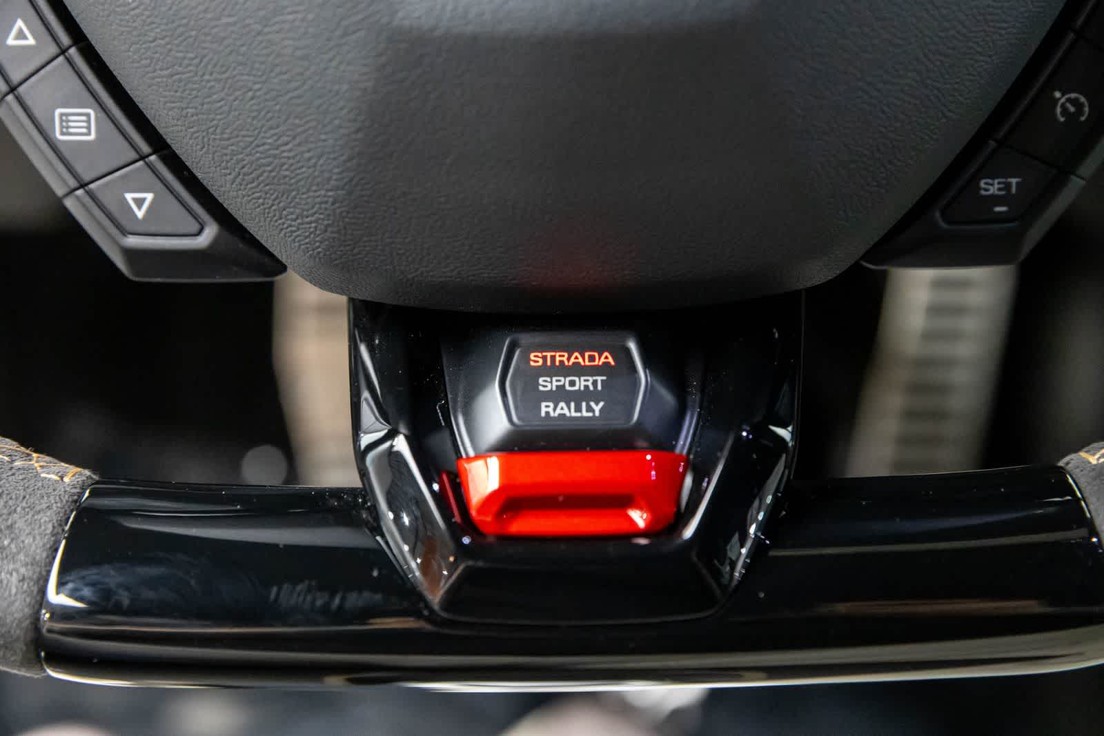 Thumbnail: 2024 Lamborghini Huracan - 31