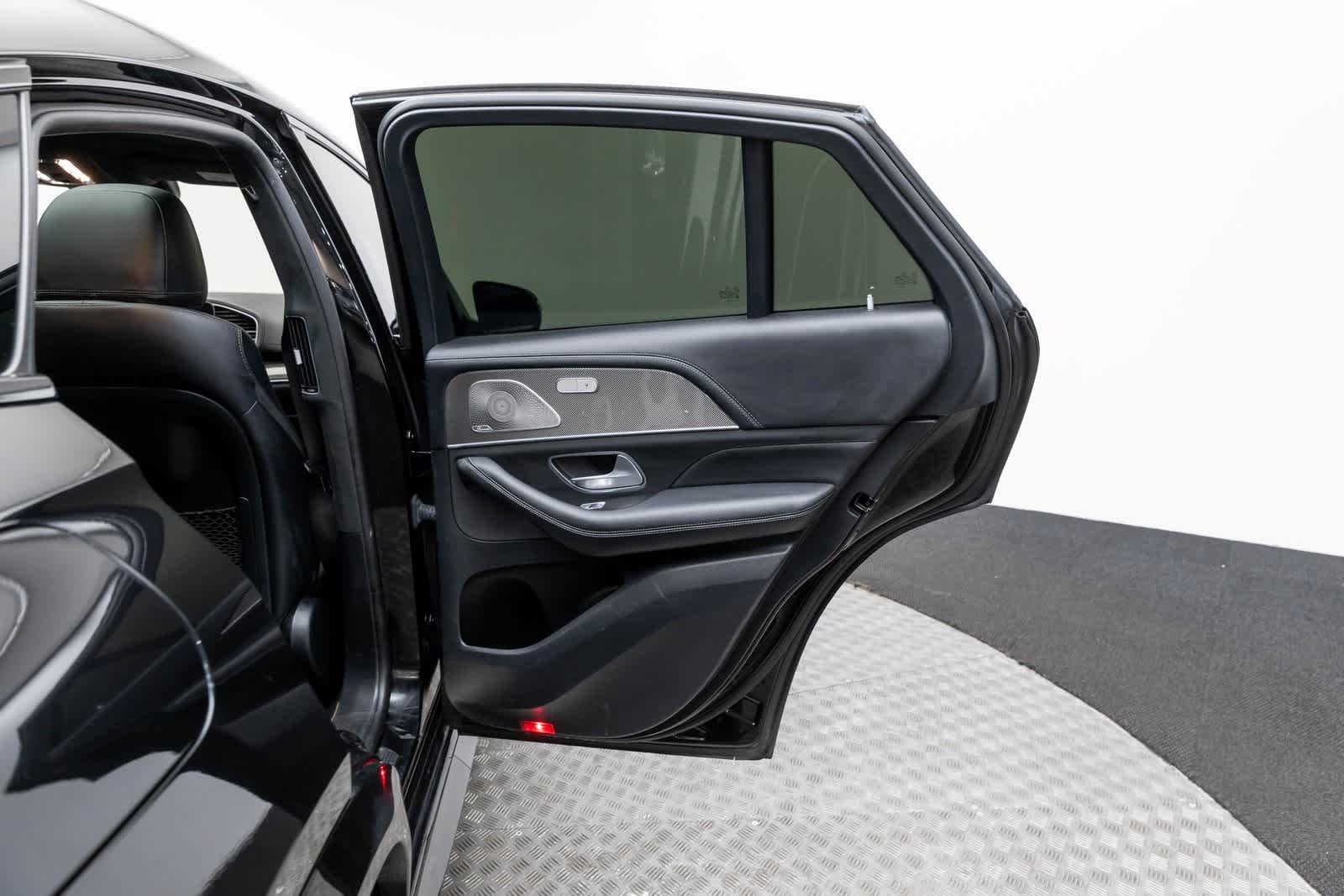 Thumbnail: 2023 Mercedes-Benz GL-Class - 46