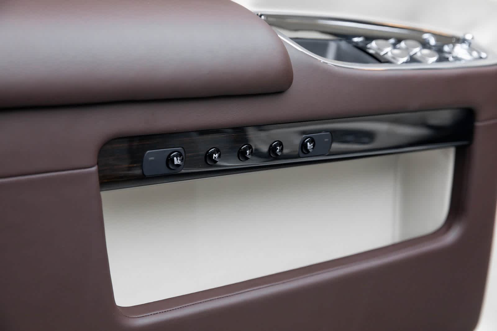 Thumbnail: 2018 Rolls-Royce Ghost - 21