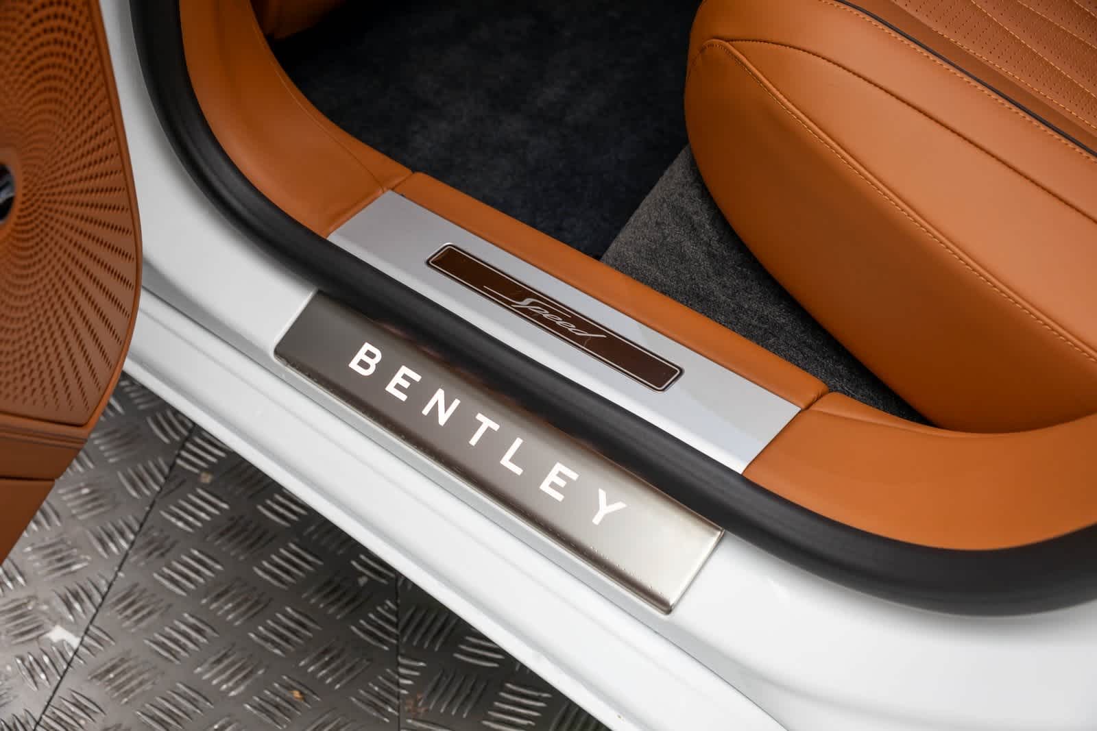 Thumbnail: 2023 Bentley Flying Spur - 44