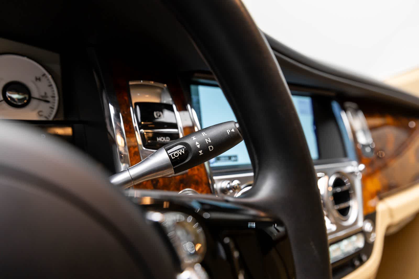 Thumbnail: 2011 Rolls-Royce Ghost - 21