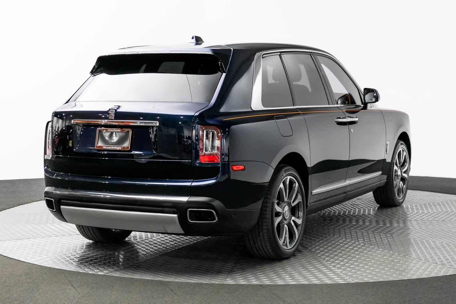 Thumbnail: 2024 Rolls-Royce Cullinan - 2