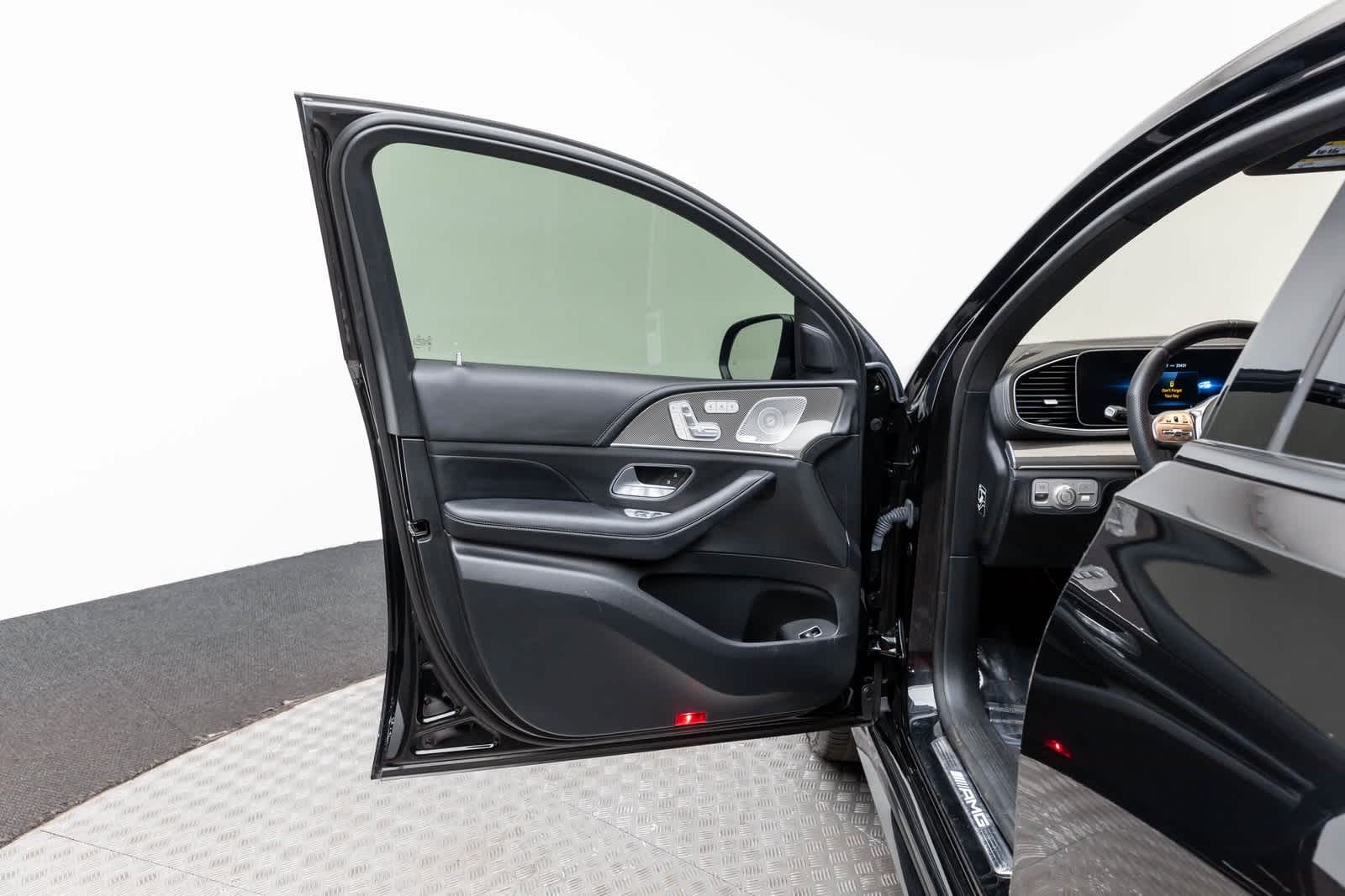 Thumbnail: 2023 Mercedes-Benz GL-Class - 23