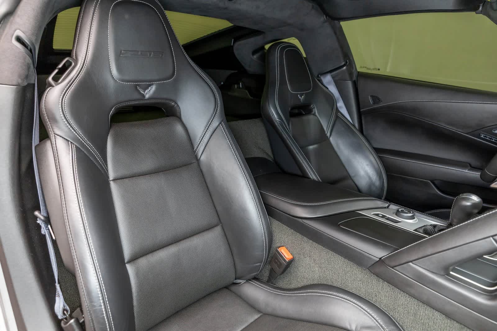 Thumbnail: 2015 Chevrolet Corvette - 13