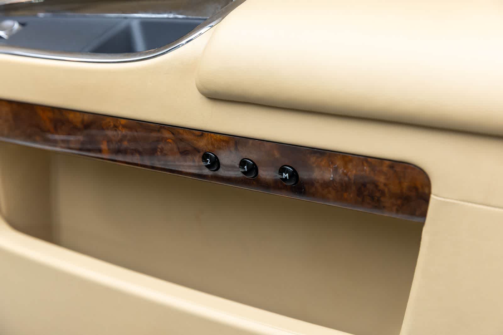 Thumbnail: 2011 Rolls-Royce Ghost - 33