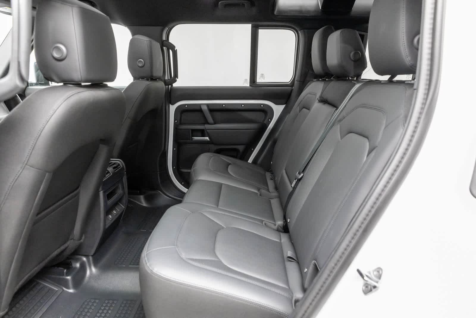 Thumbnail: 2025 Land Rover Defender - 12