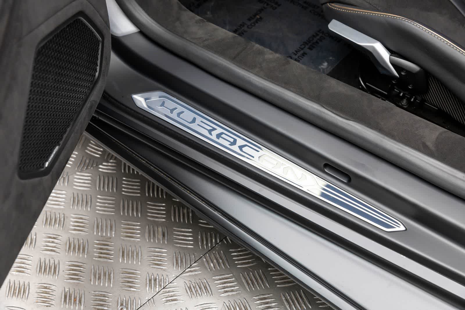 Thumbnail: 2024 Lamborghini Huracan - 25