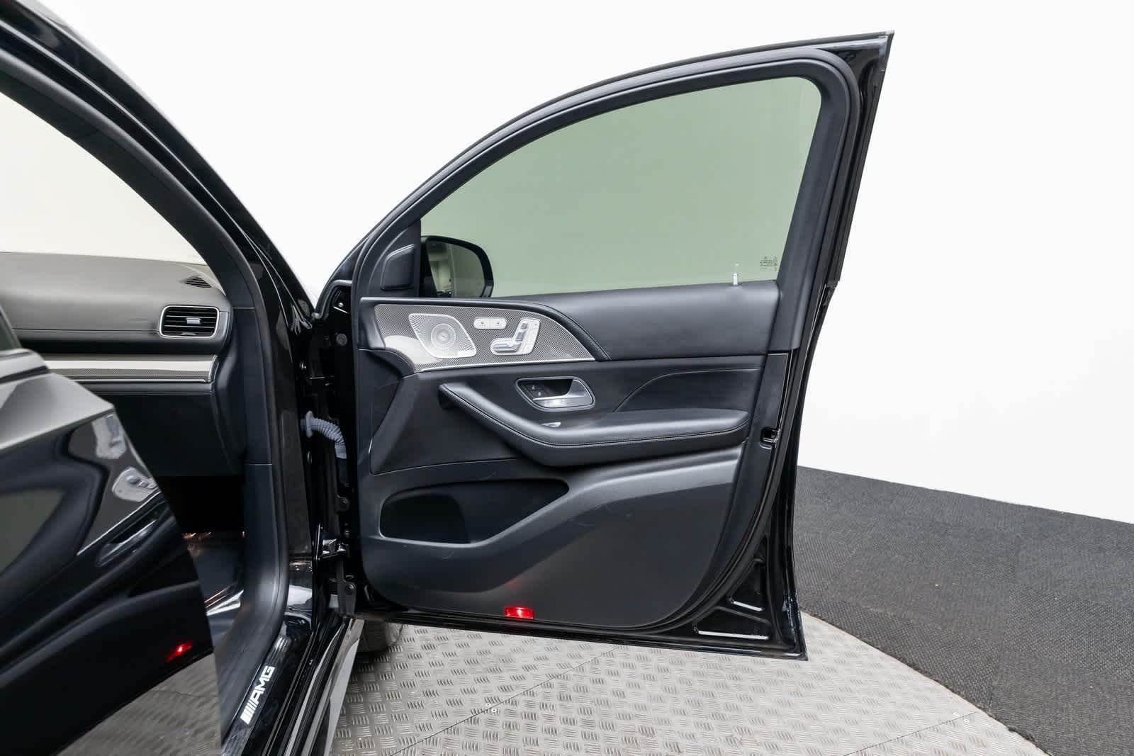 Thumbnail: 2023 Mercedes-Benz GL-Class - 50