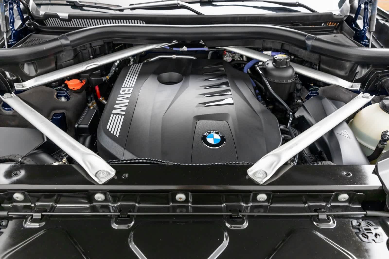 Thumbnail: 2023 BMW X7 - 9