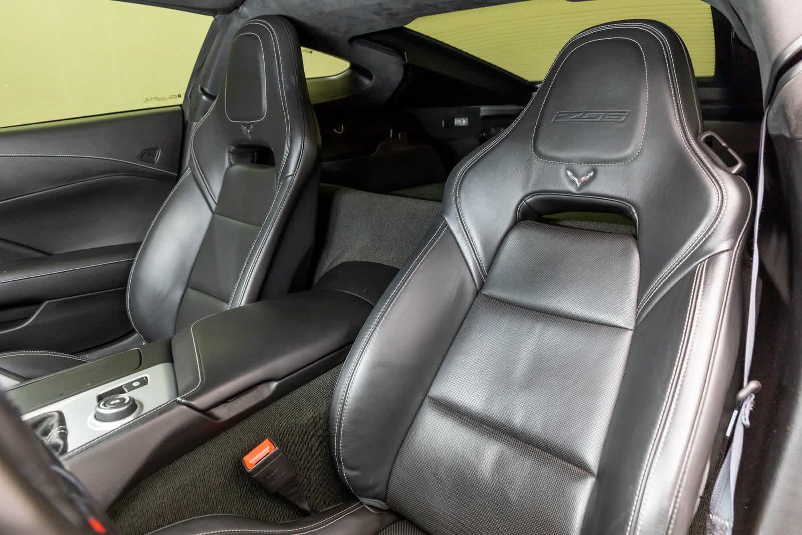 Thumbnail: 2015 Chevrolet Corvette - 12