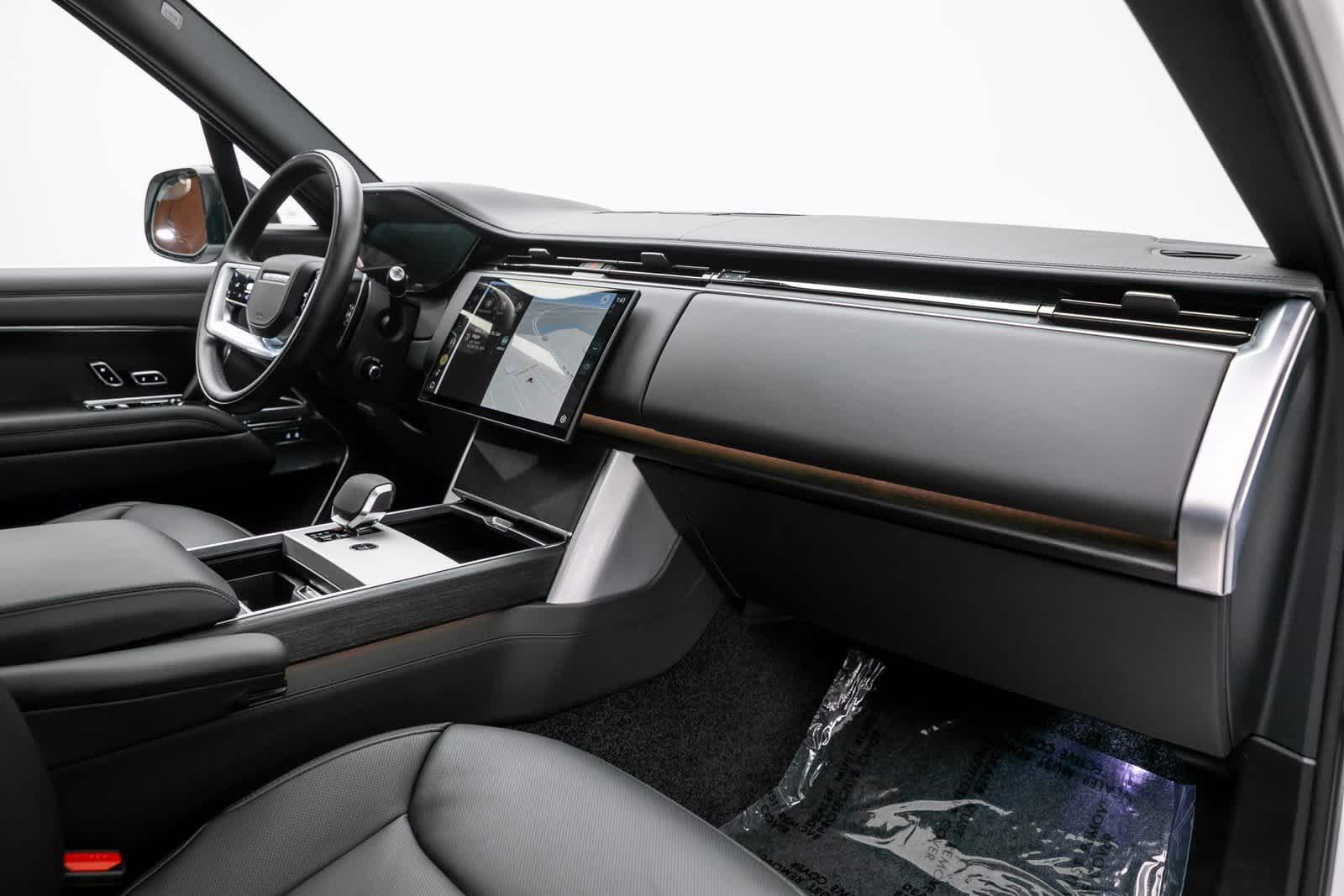 Thumbnail: 2025 Land Rover Range Rover - 49