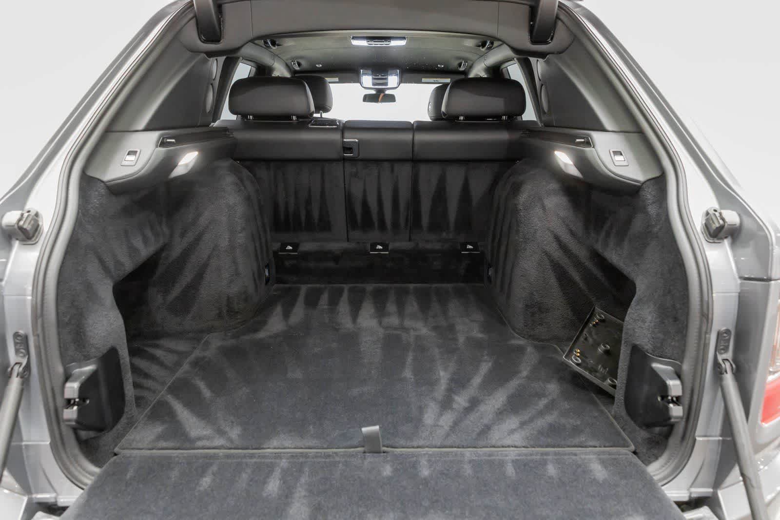 Thumbnail: 2022 Rolls-Royce Cullinan - 33