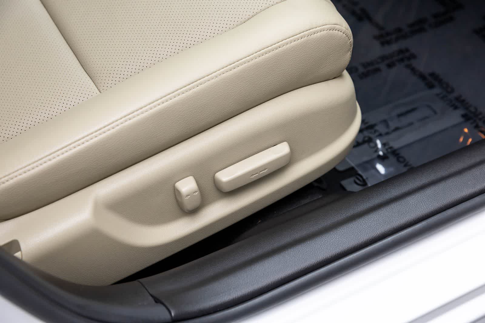 Thumbnail: 2018 Acura ILX - 45