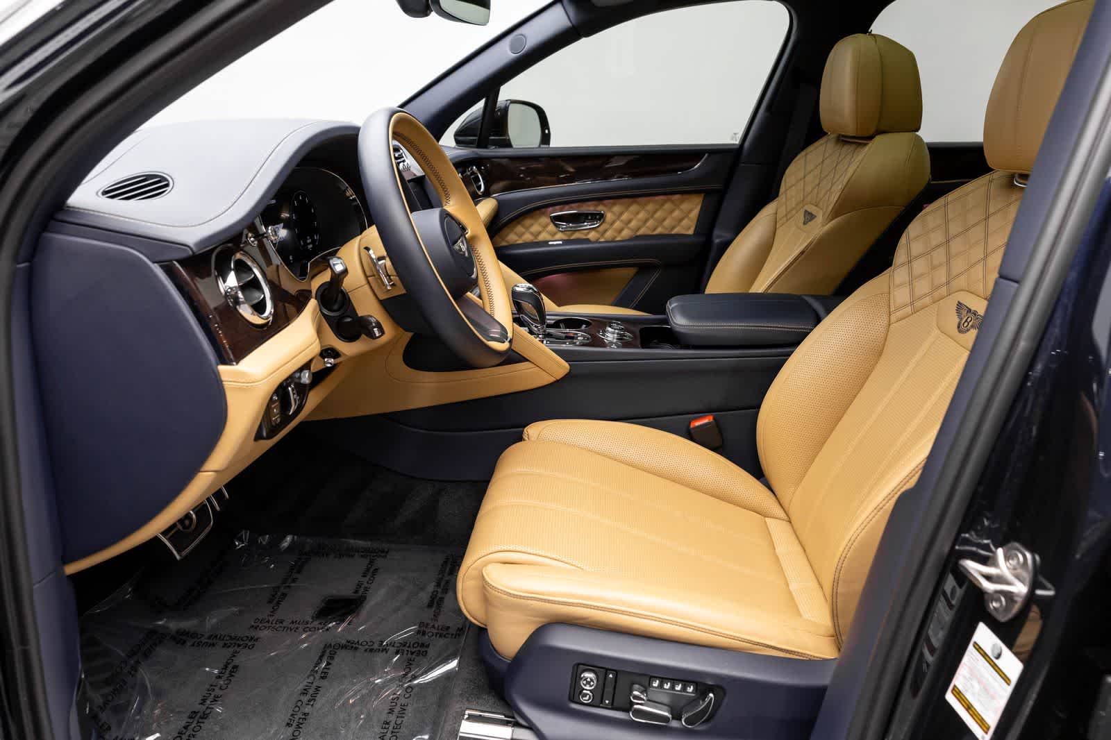 Thumbnail: 2021 Bentley Bentayga - 10
