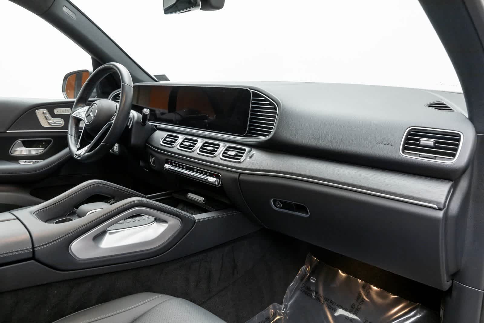 Thumbnail: 2025 Mercedes-Benz GLE - 47