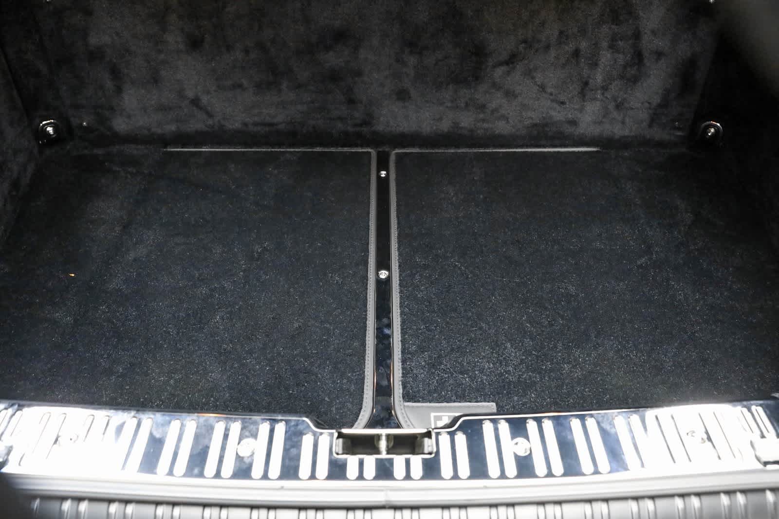 Thumbnail: 2015 Rolls-Royce Phantom - 32