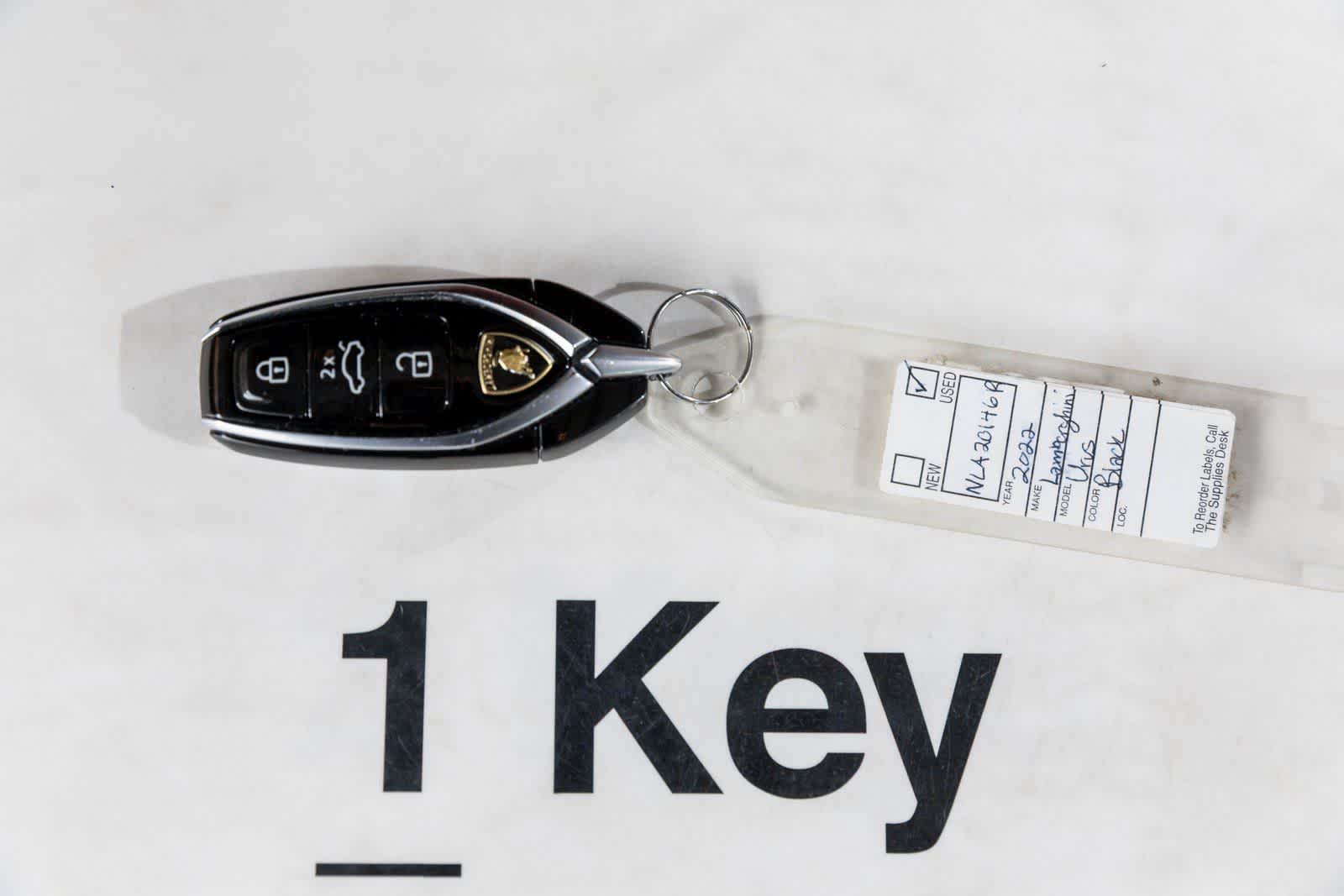 Thumbnail: 2022 Lamborghini Urus - 19