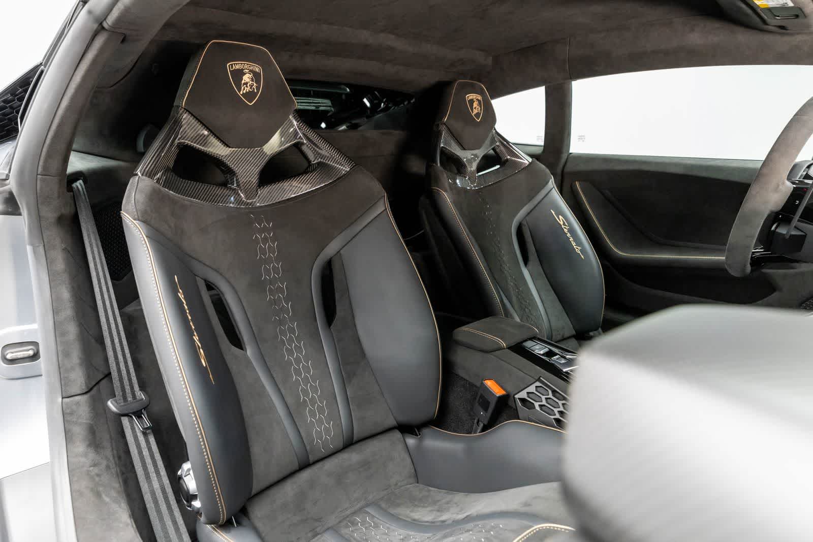 Thumbnail: 2024 Lamborghini Huracan - 13