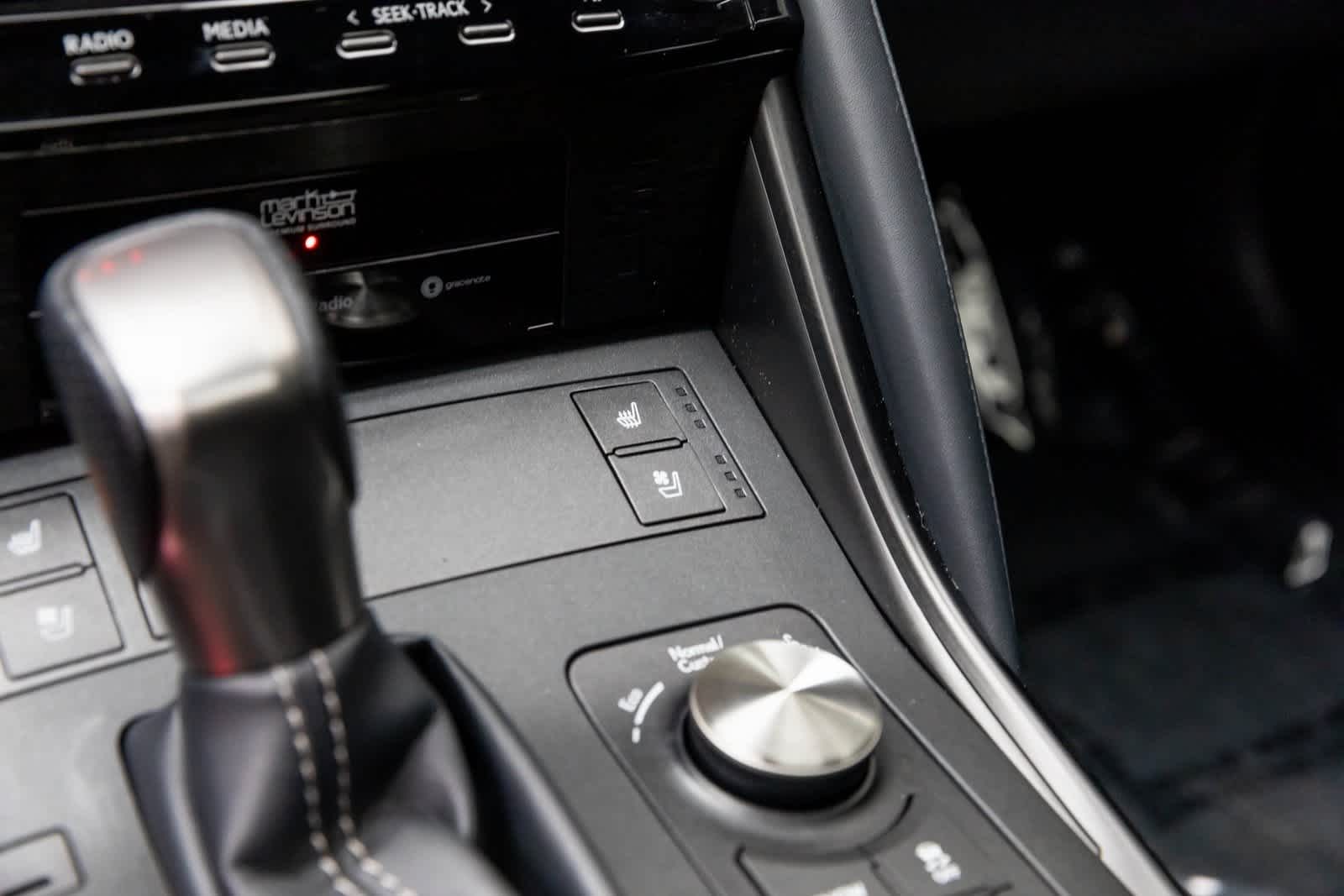 Thumbnail: 2021 Lexus IS - 35