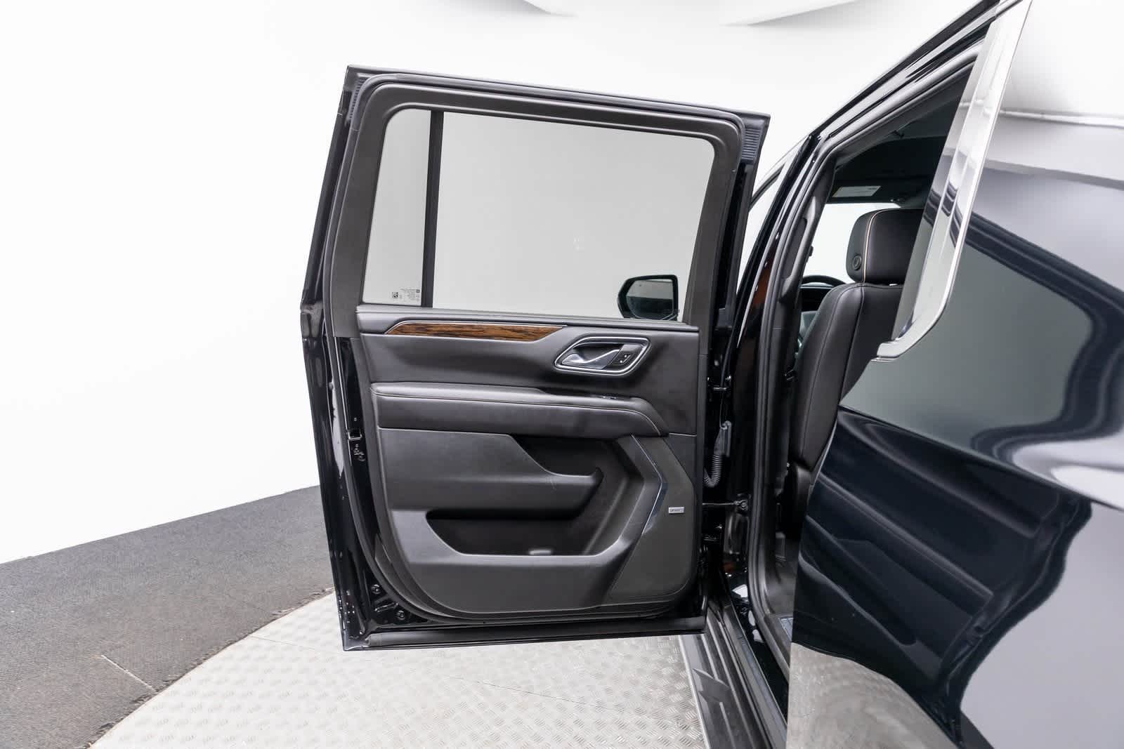 Thumbnail: 2024 Chevrolet Suburban - 34