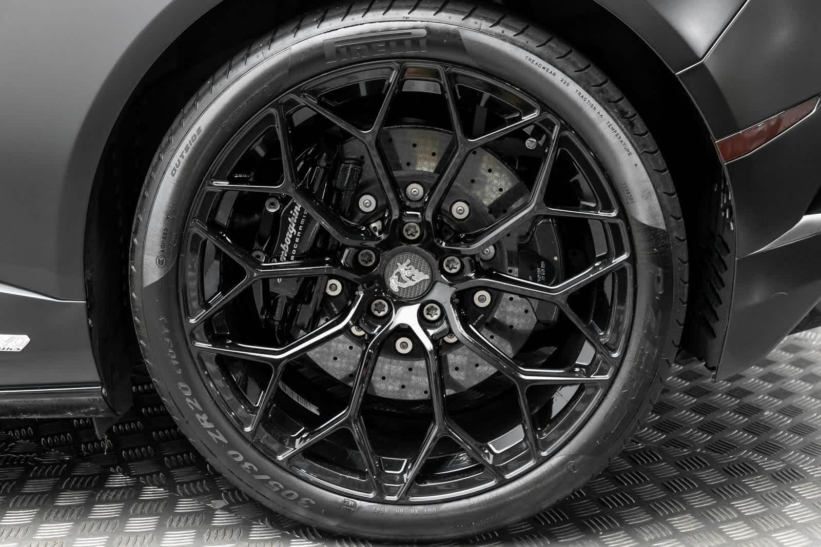 Thumbnail: 2022 Lamborghini Huracan - 43