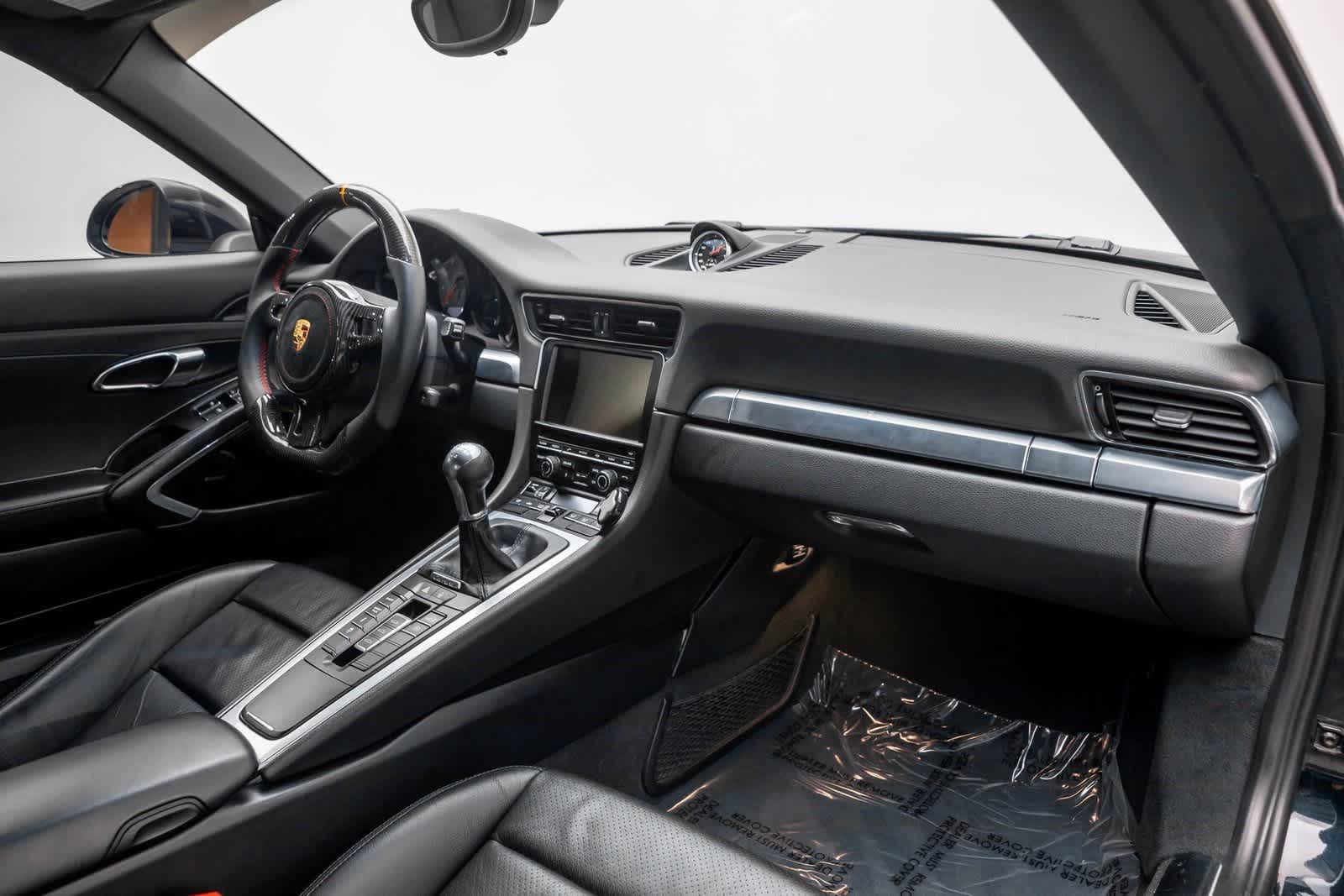 Thumbnail: 2015 Porsche 911 - 45