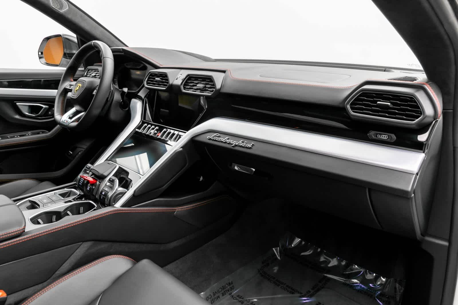 2021 Lamborghini Urus S 48