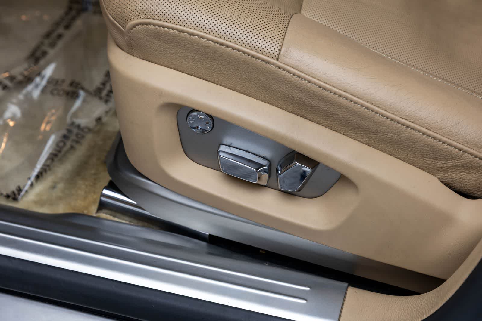 Thumbnail: 2011 Rolls-Royce Ghost - 9