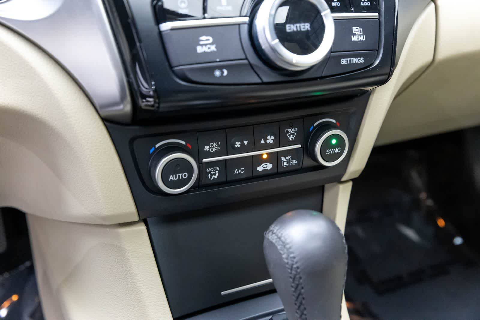 Thumbnail: 2018 Acura ILX - 35