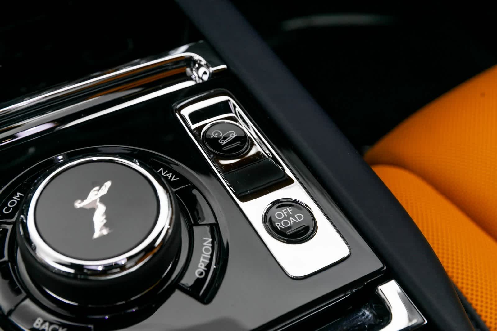Thumbnail: 2024 Rolls-Royce Cullinan - 28