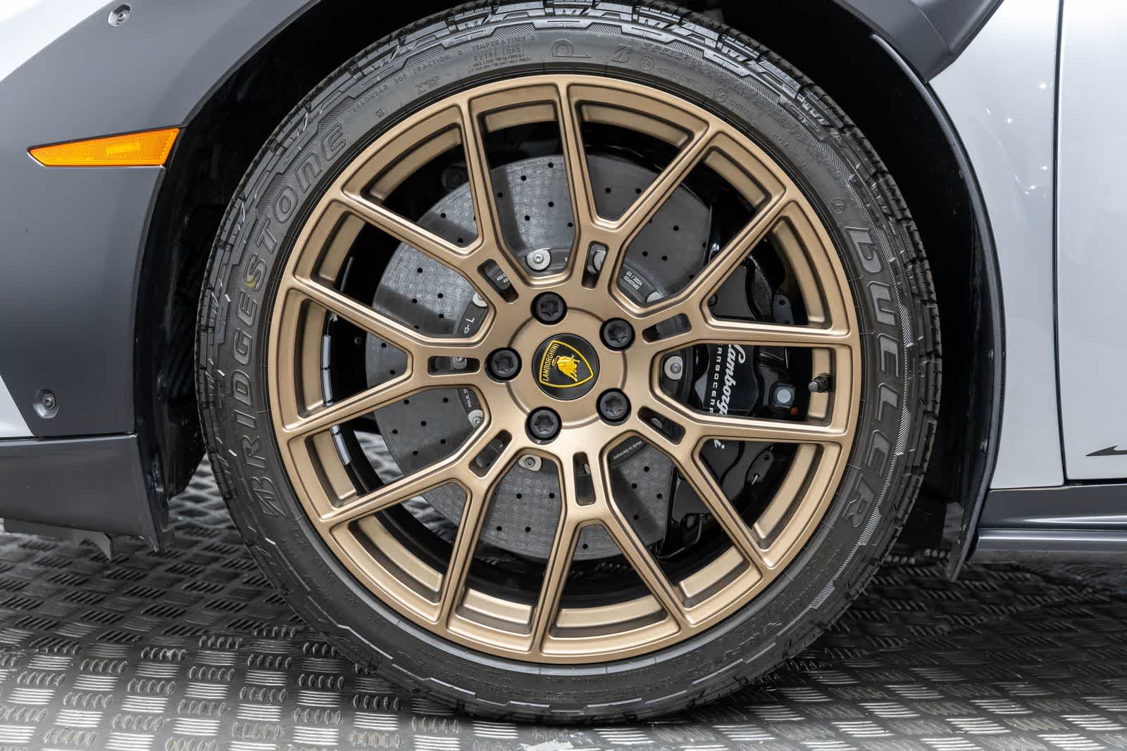 Thumbnail: 2024 Lamborghini Huracan - 8