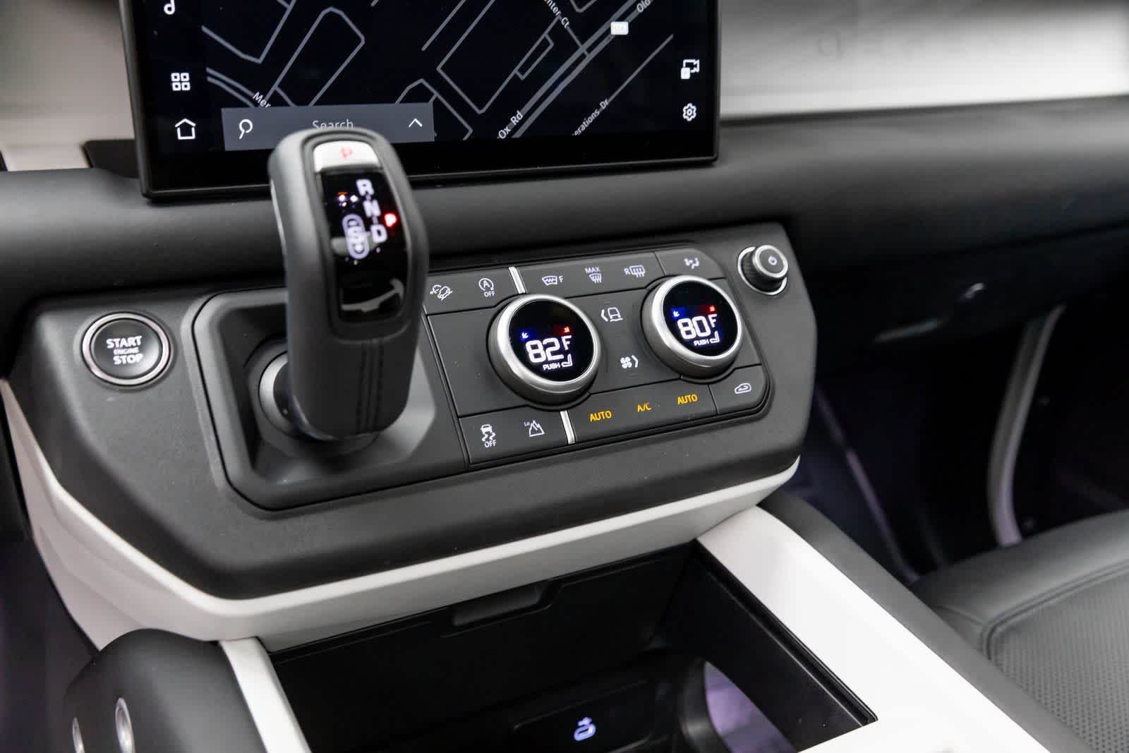 Thumbnail: 2025 Land Rover Defender - 33