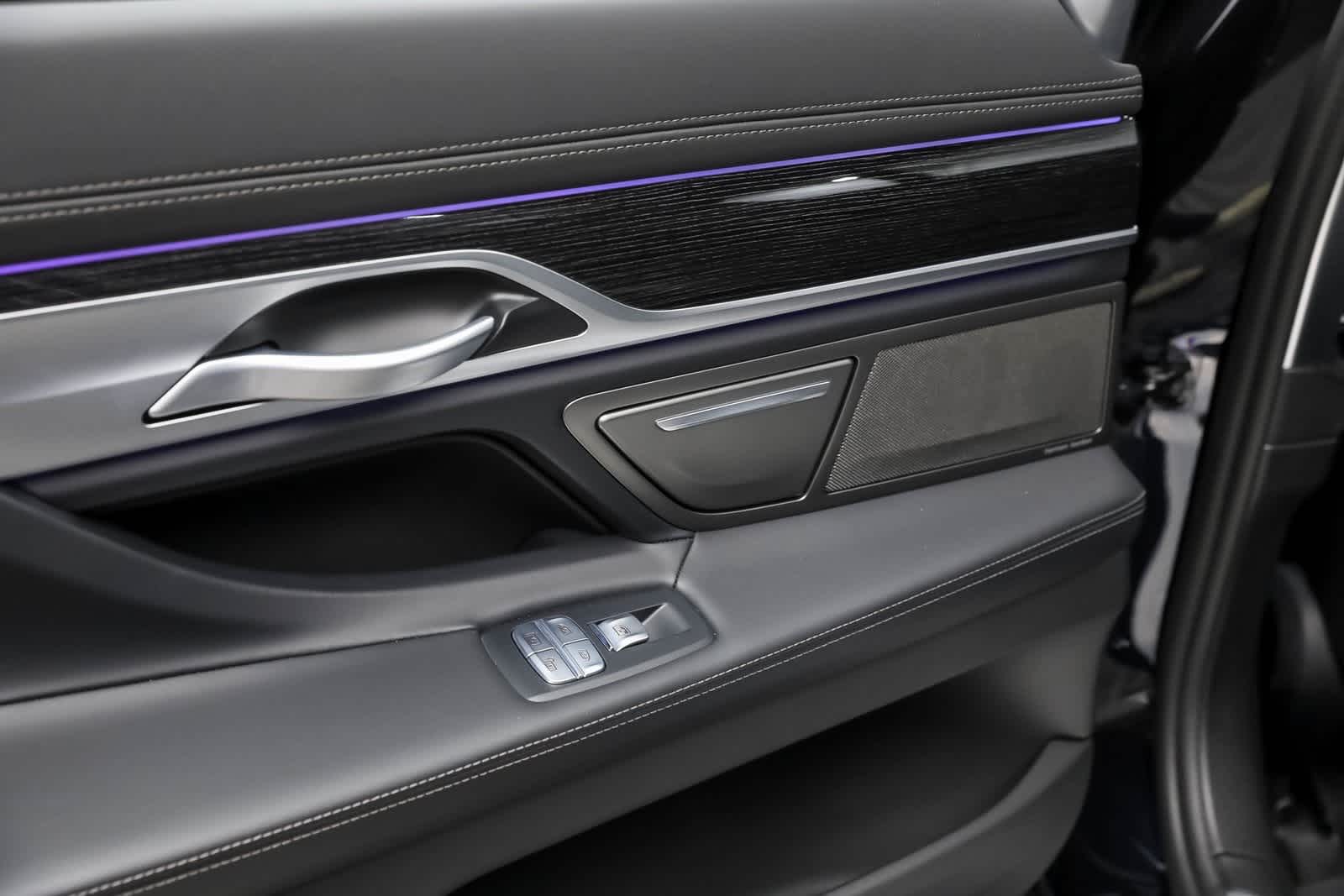 Thumbnail: 2022 BMW 7 Series - 40