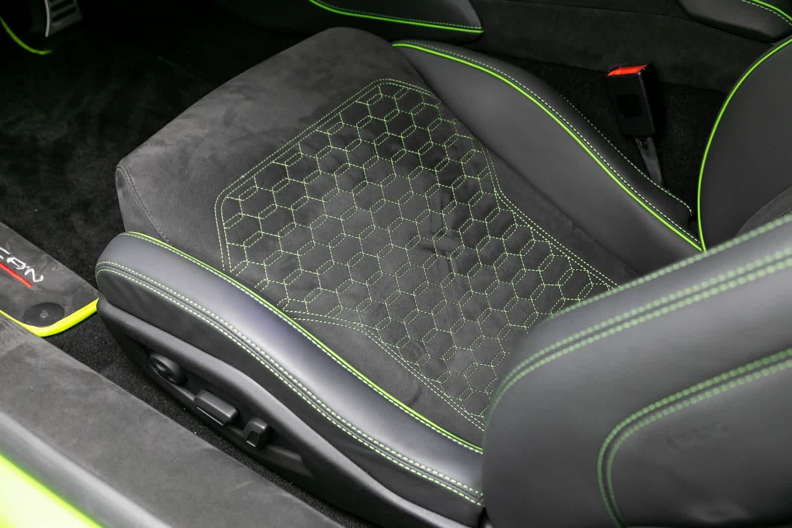 Thumbnail: 2023 Lamborghini Huracan - 23