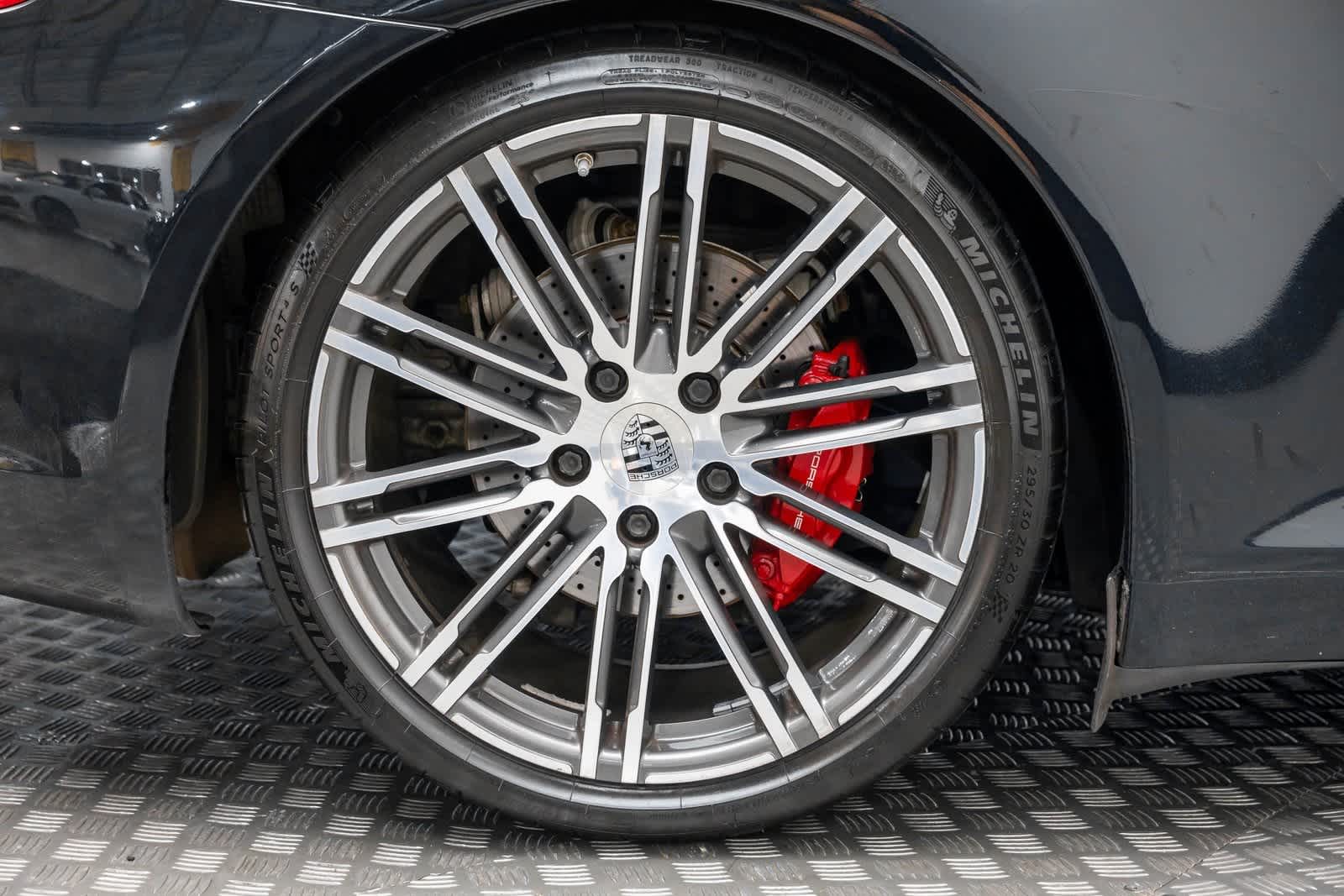 Thumbnail: 2015 Porsche 911 - 47