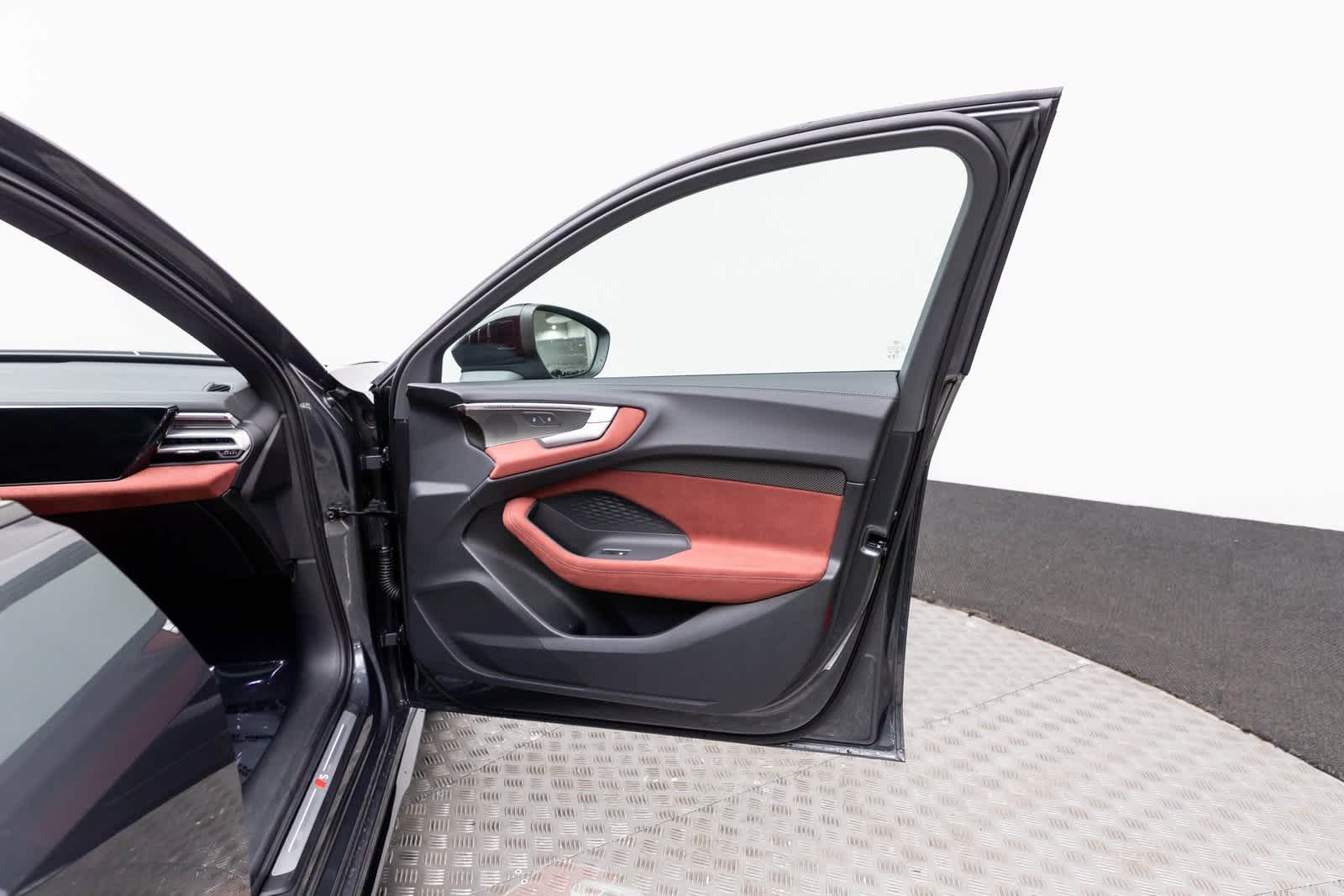 Thumbnail: 2025 Audi S5 - 46