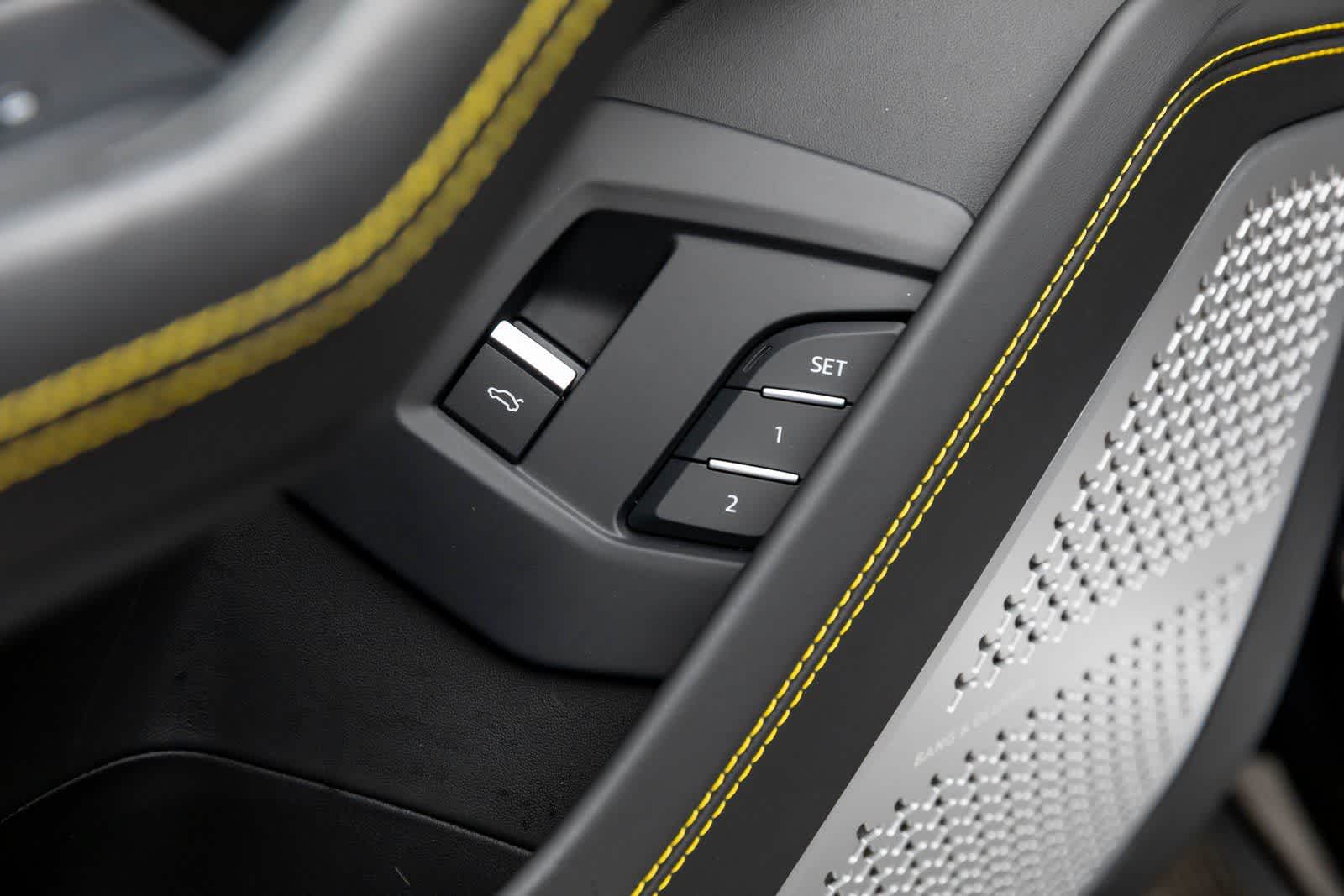 Thumbnail: 2022 Lamborghini Urus - 24