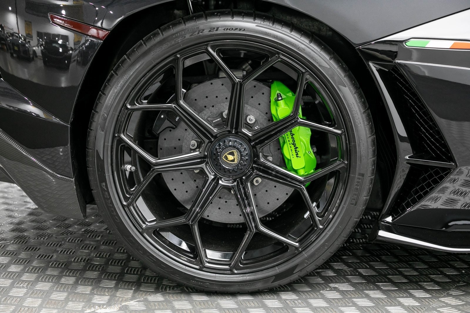 2021 Lamborghini Aventador SVJ 50