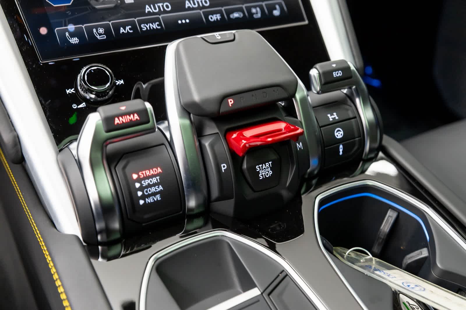 Thumbnail: 2022 Lamborghini Urus - 15