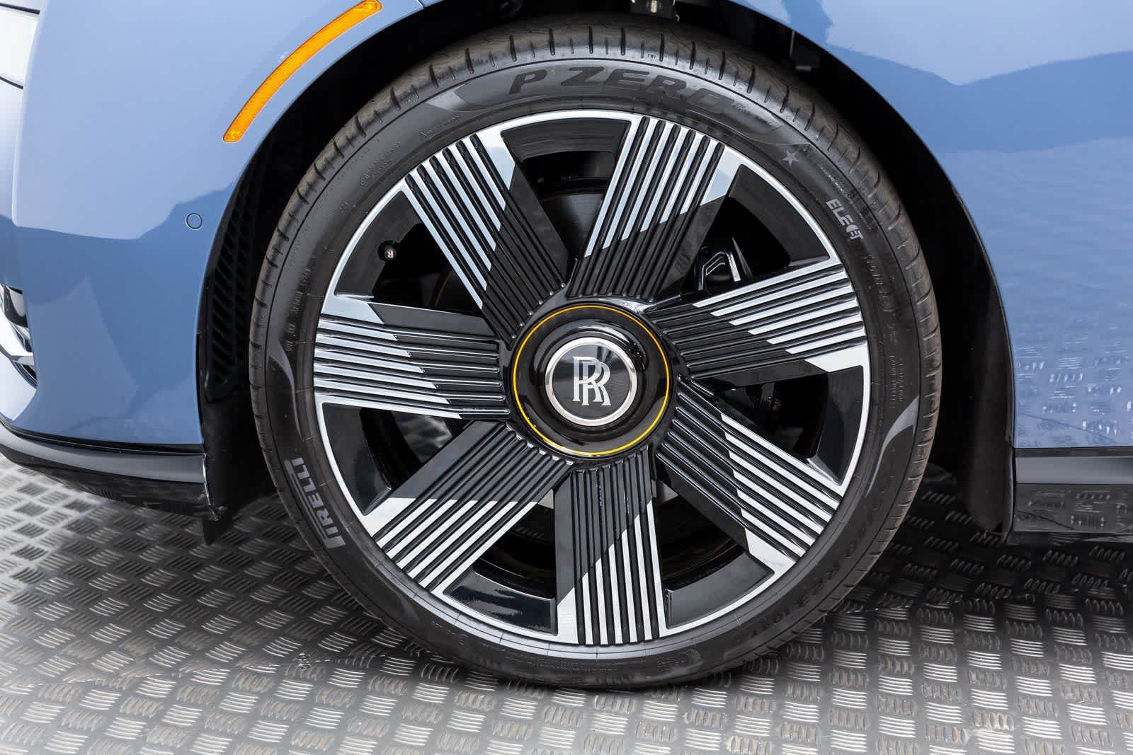 Thumbnail: 2024 Rolls-Royce Spectre - 7