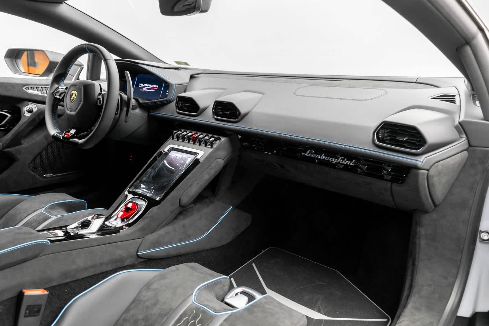 Thumbnail: 2024 Lamborghini Huracan - 49