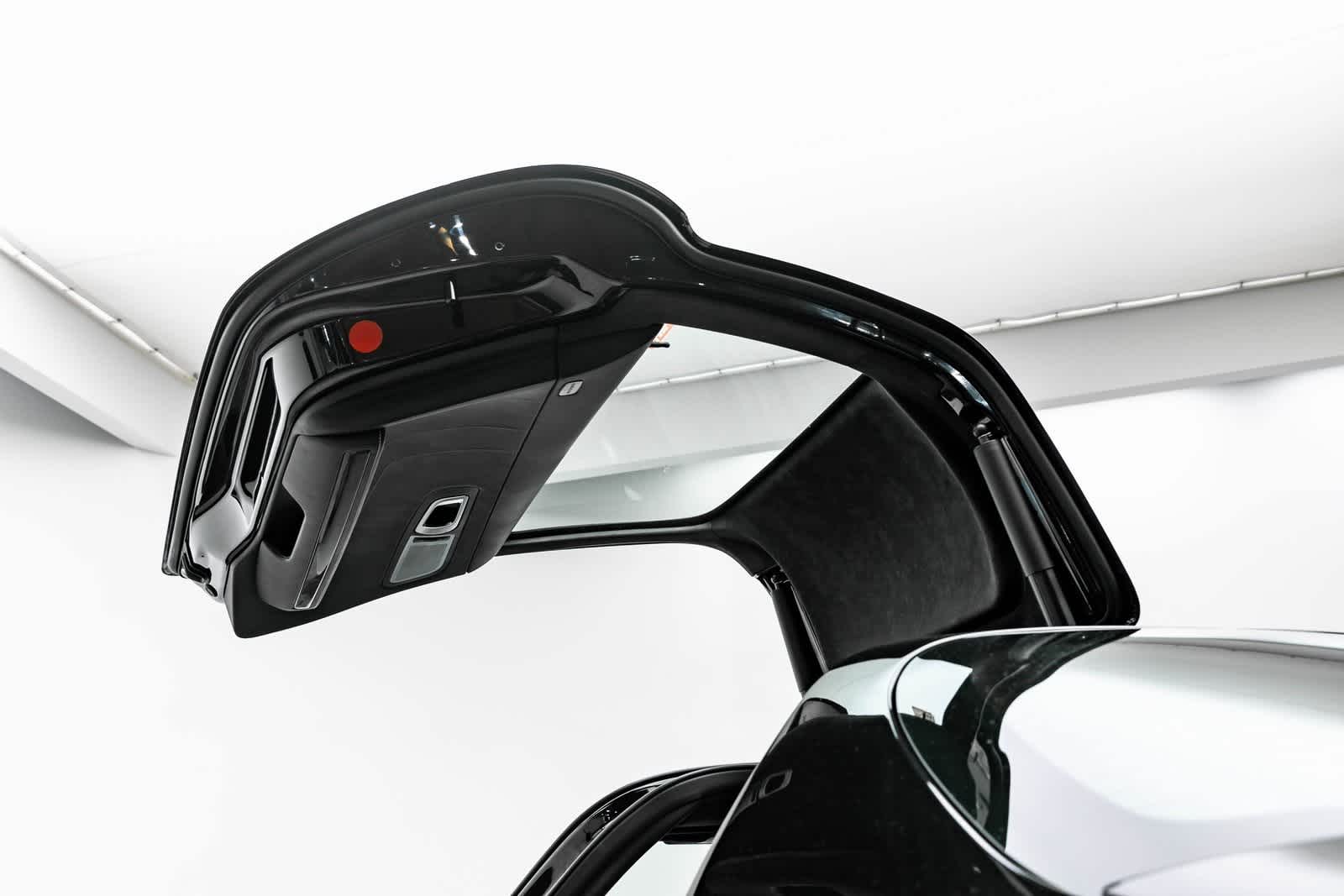 Thumbnail: 2012 Mercedes-Benz SLS AMG - 23