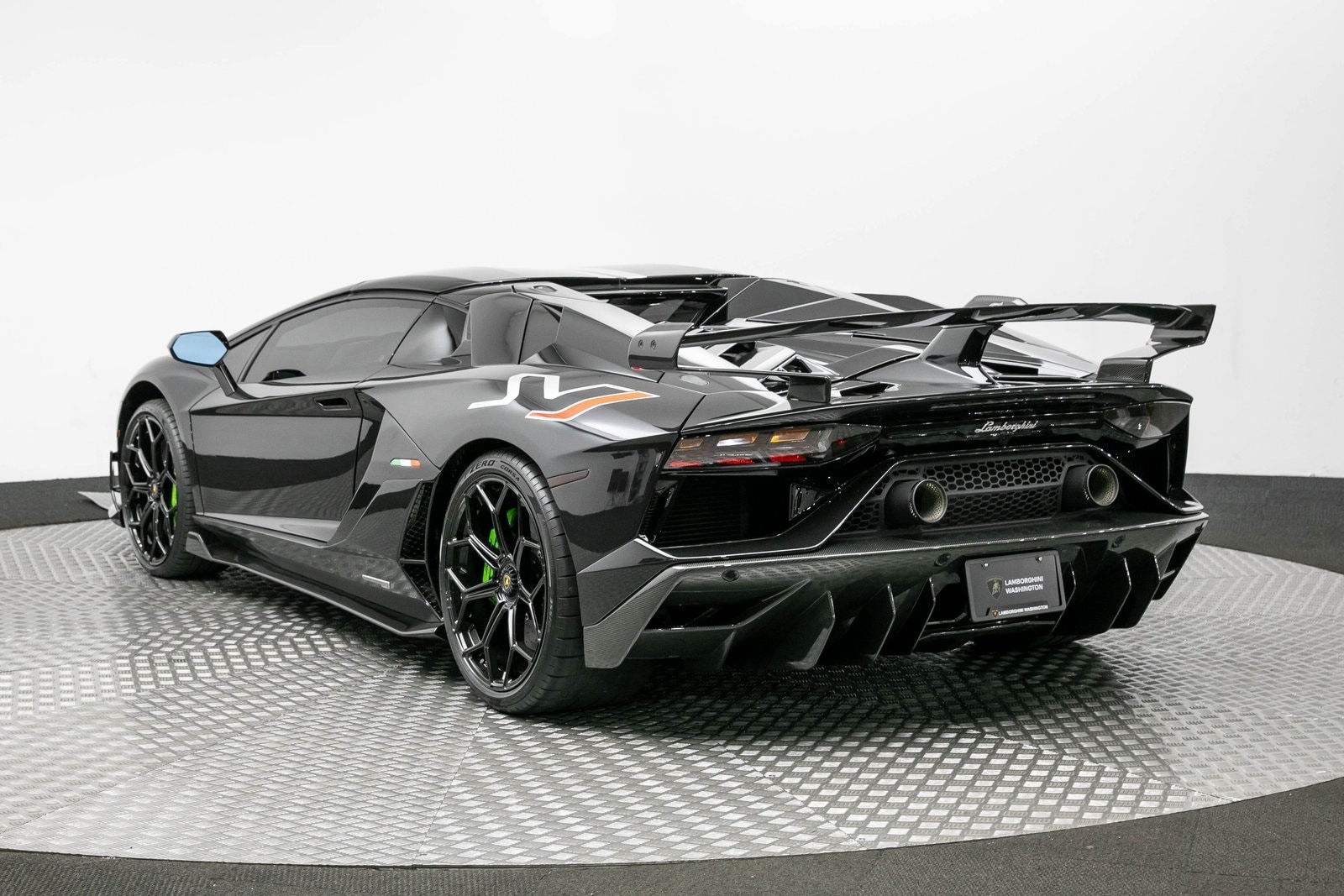 2021 Lamborghini Aventador SVJ 15