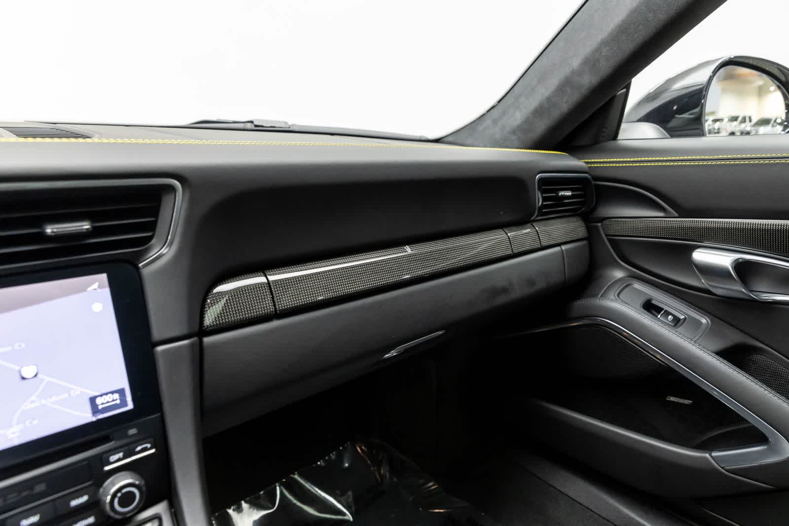 Thumbnail: 2019 Porsche 911 - 40