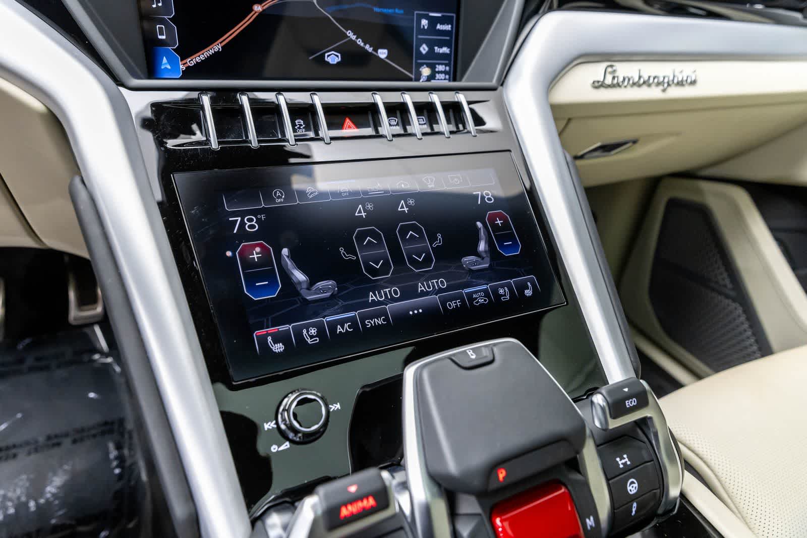 Thumbnail: 2019 Lamborghini Urus - 39