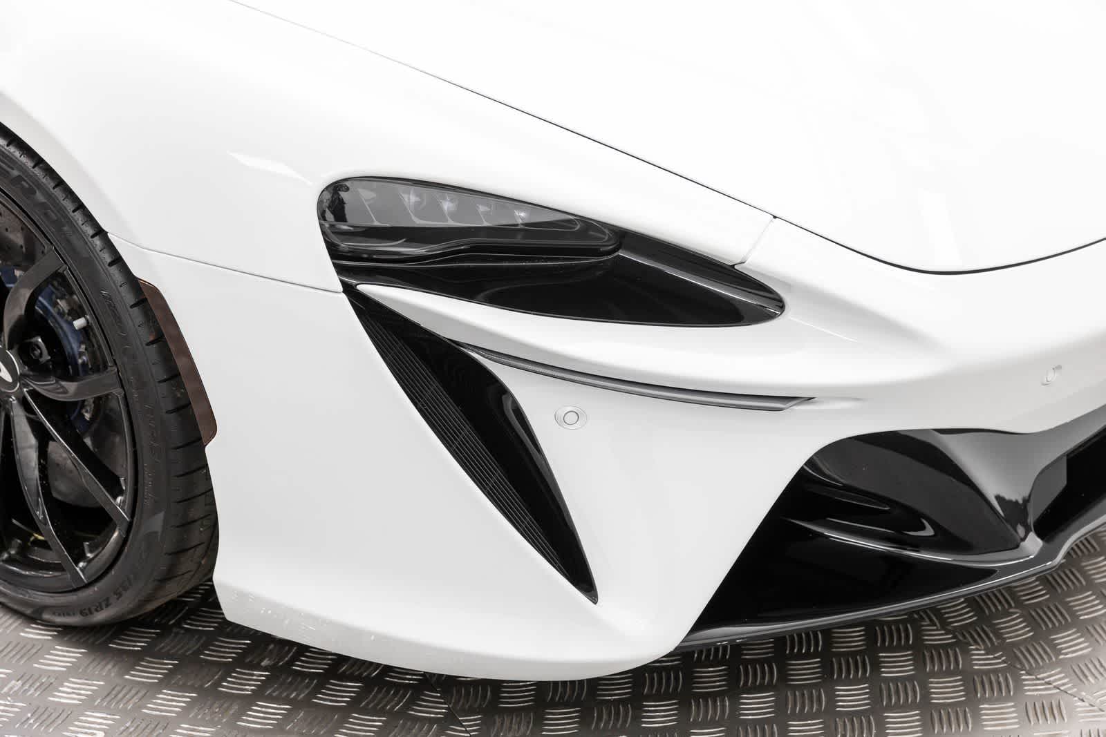 Thumbnail: 2023 Mclaren Artura - 35