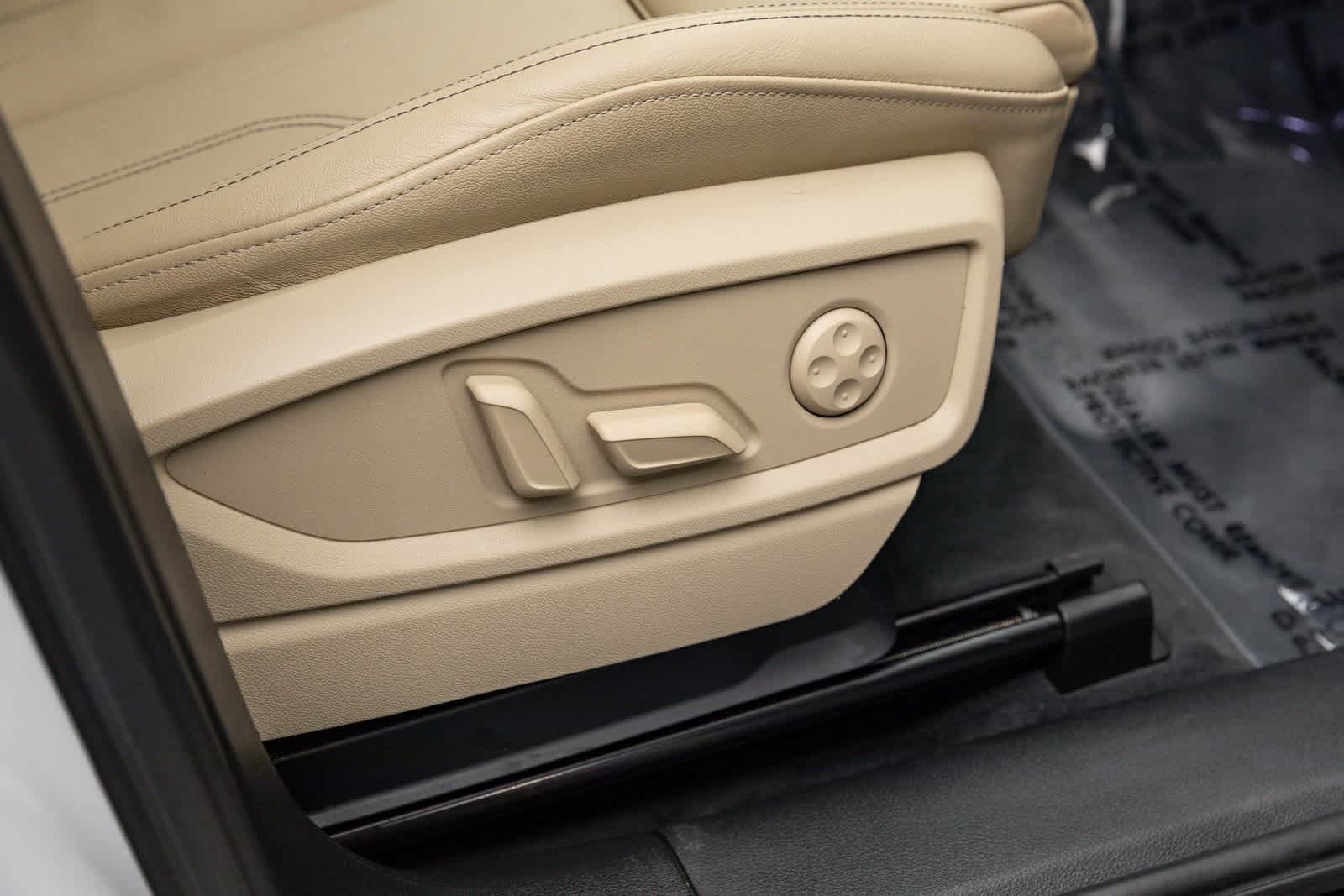 Thumbnail: 2024 Audi Q5 - 43