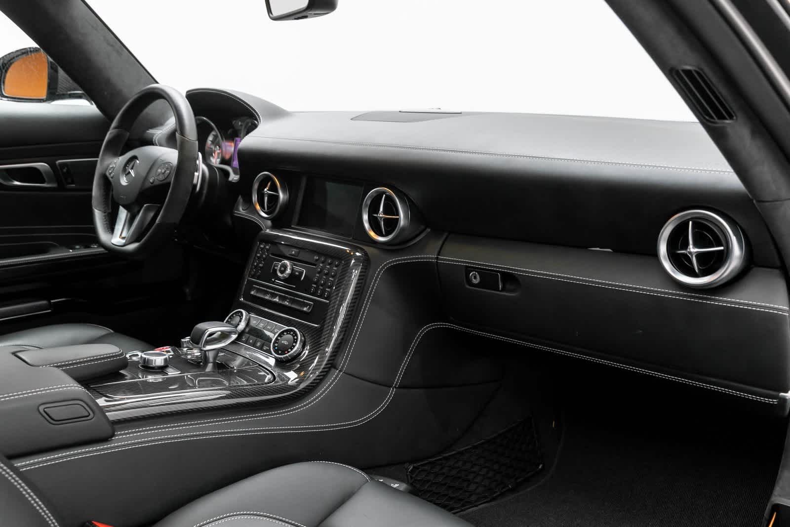 Thumbnail: 2012 Mercedes-Benz SLS AMG - 39
