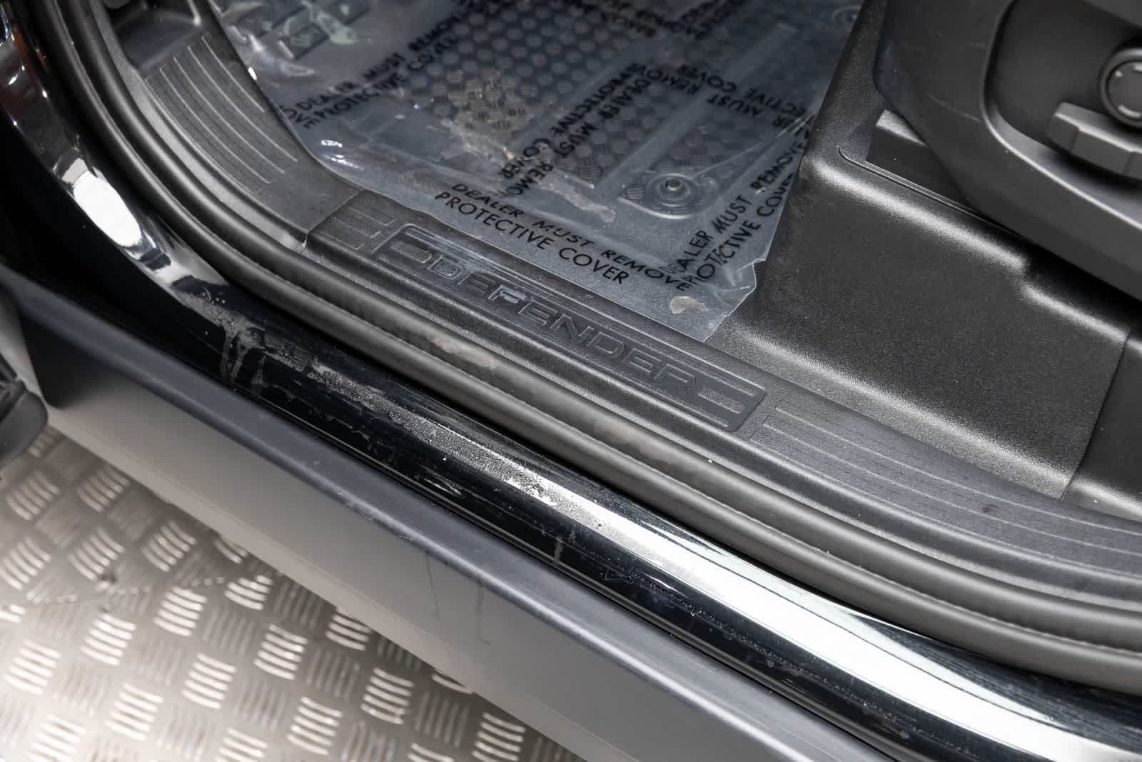 Thumbnail: 2025 Land Rover Defender - 25